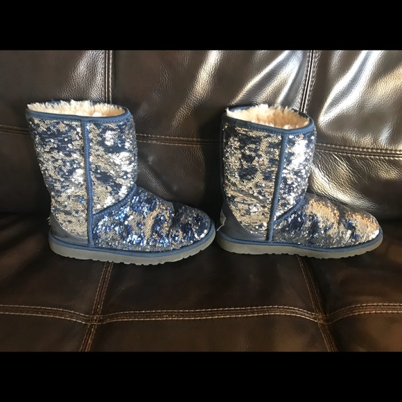 Women’s UGG boots - Picture 2 of 4